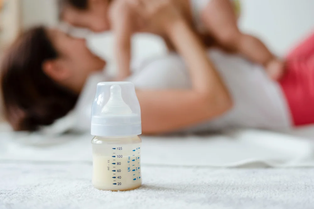 Apa Saja Warna ASI yang Bagus dan Berkualitas untuk Bayi? Ini Penjelasannya!