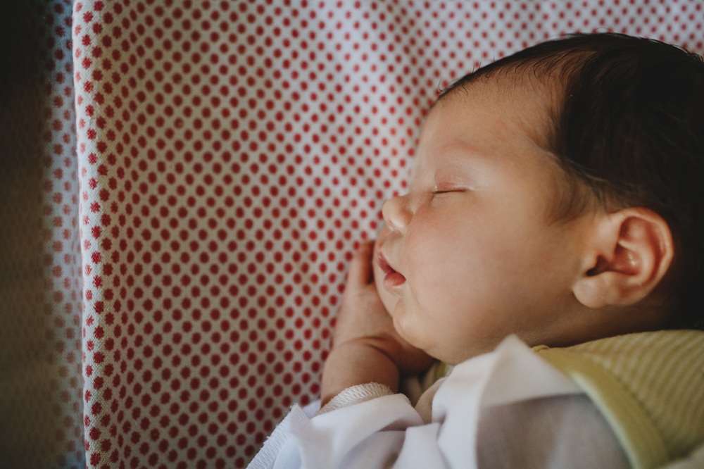 6 Efek Bayi Kurang Tidur Siang yang Perlu Moms Ketahui