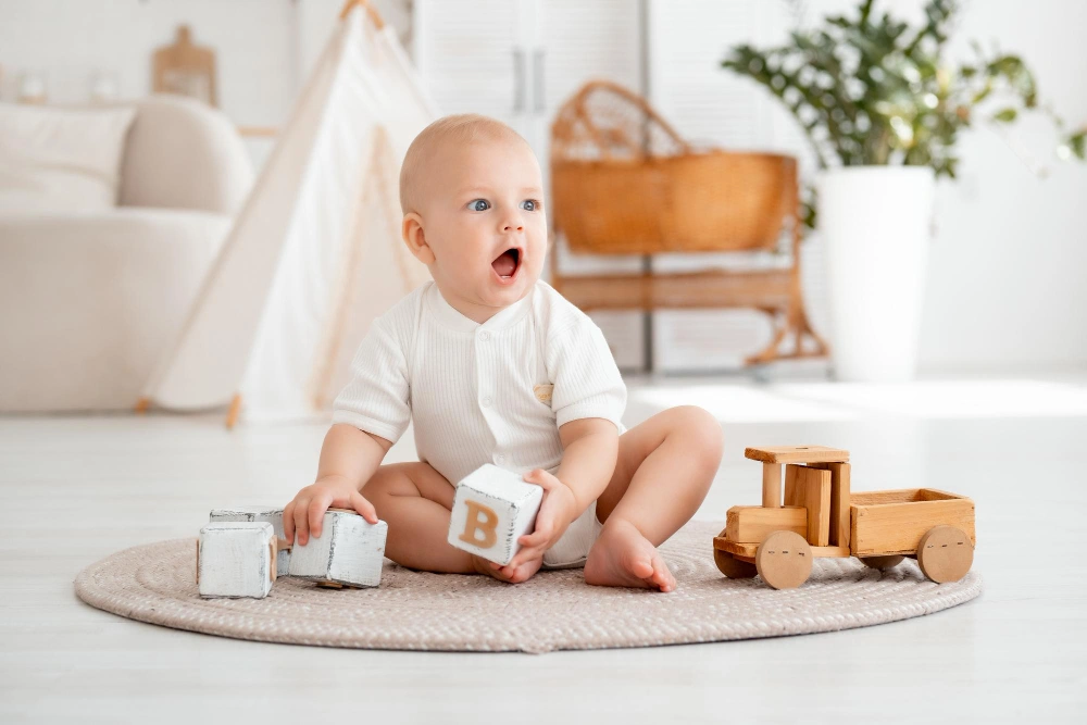Perkembangan Bayi 8 Bulan Yang Perlu Mom Ketahui
