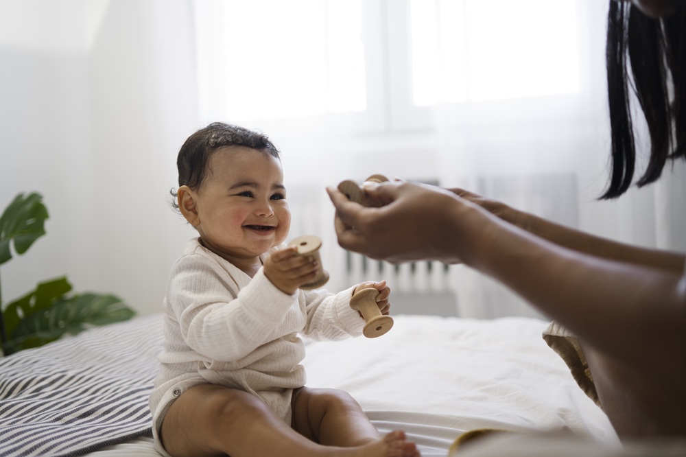 7 Parenting Tips for Moms to Make Your Little One Smart and Happy